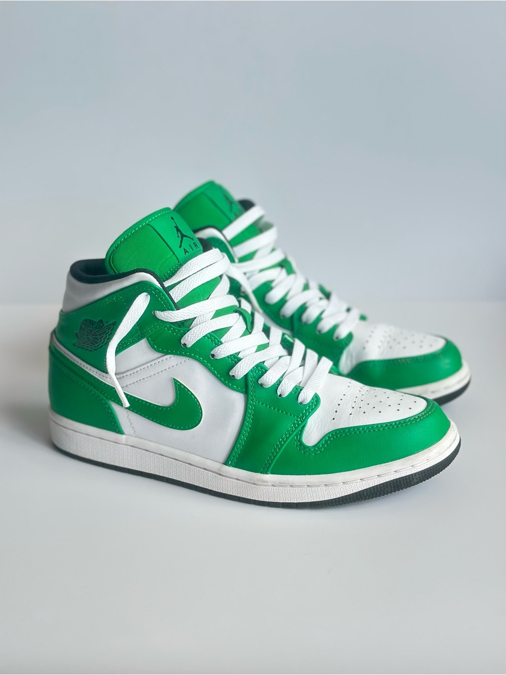 Nike Air Jordan 1 Mid Shoes Lucky Green White Black DQ8426-301 Men's Size 8